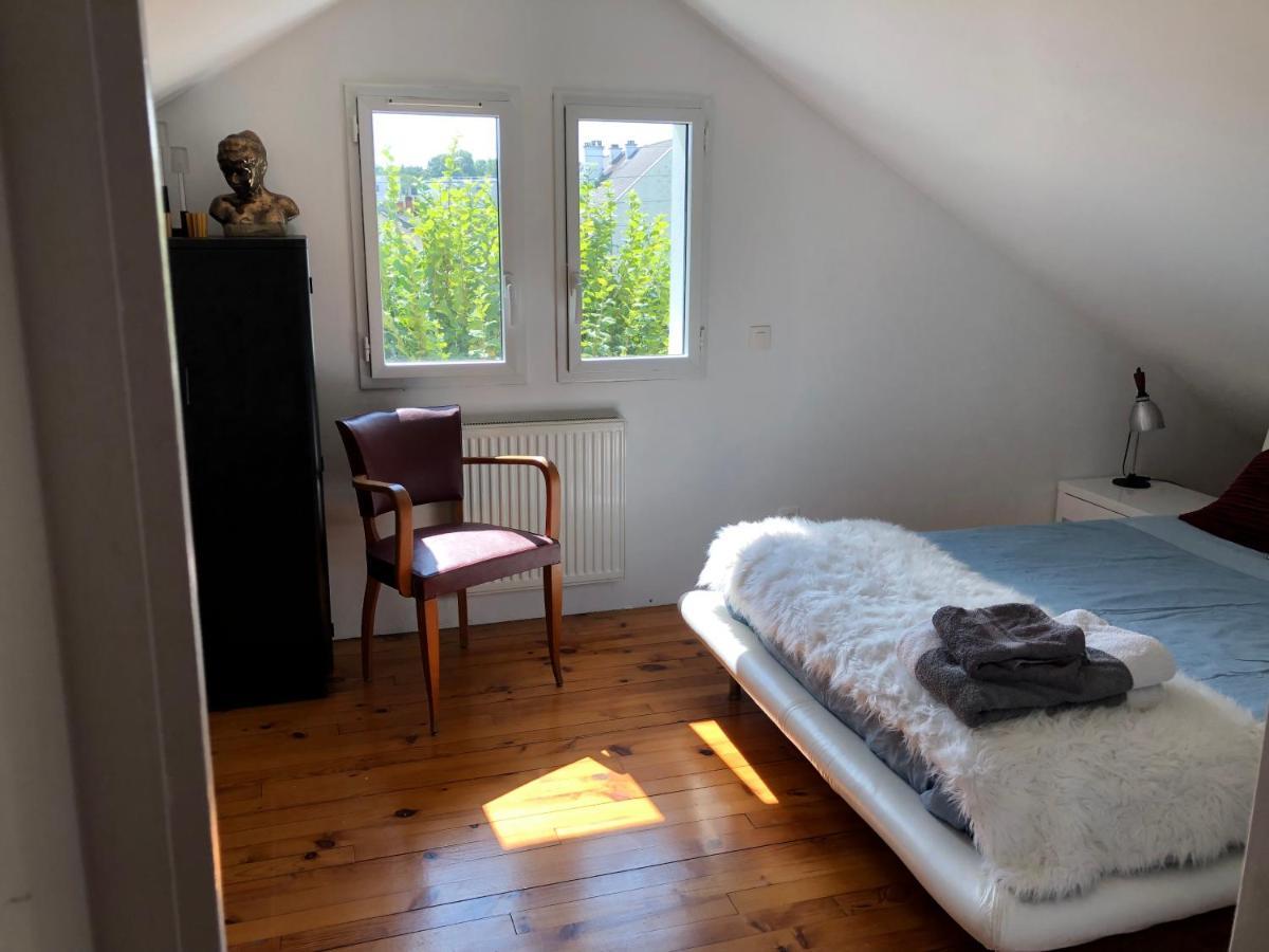 Chambre Hotes Nichee Sous Les Toits Rennes Exterior foto